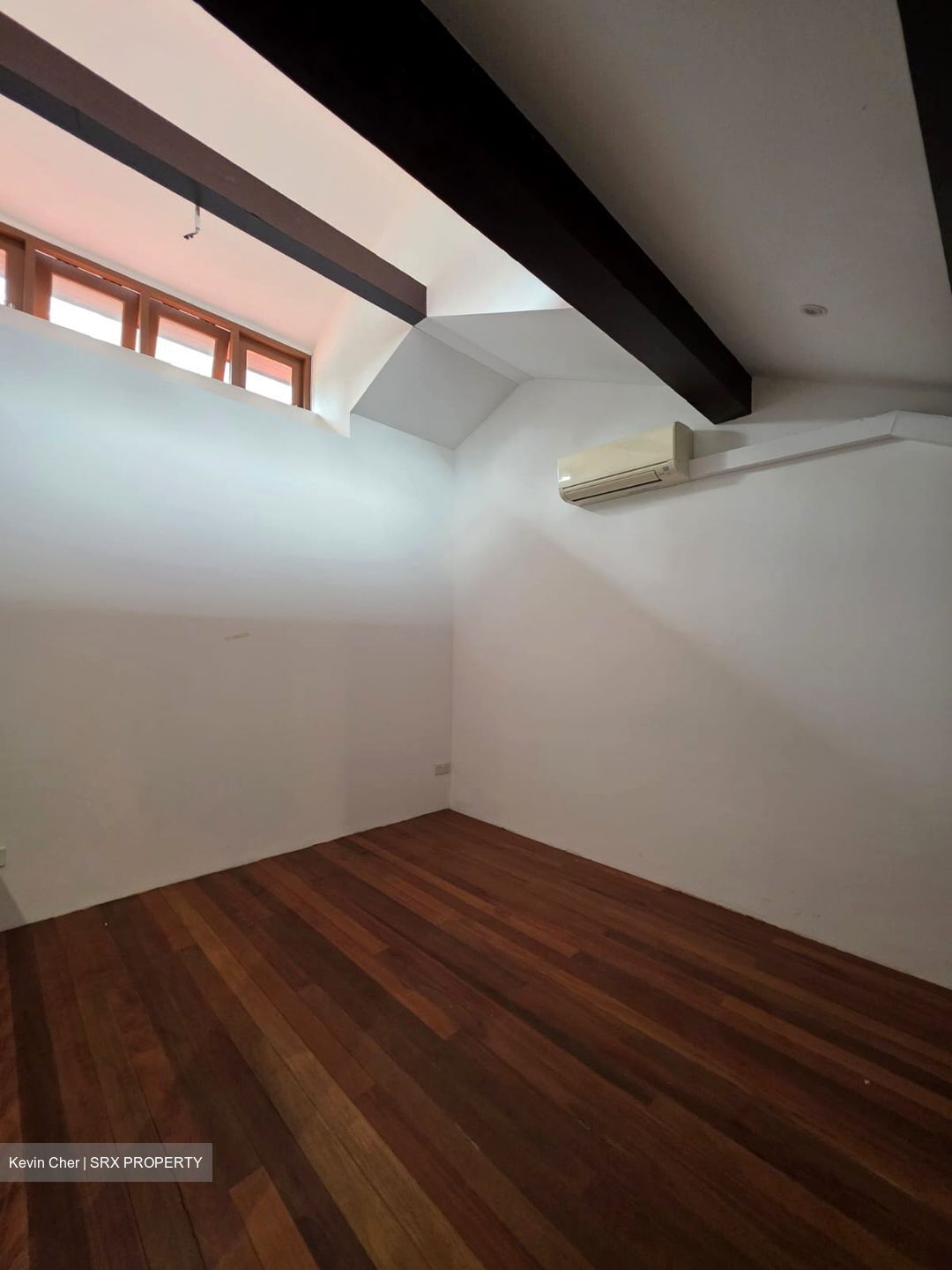Little India Conservation Area (D8), Shop House #555936181